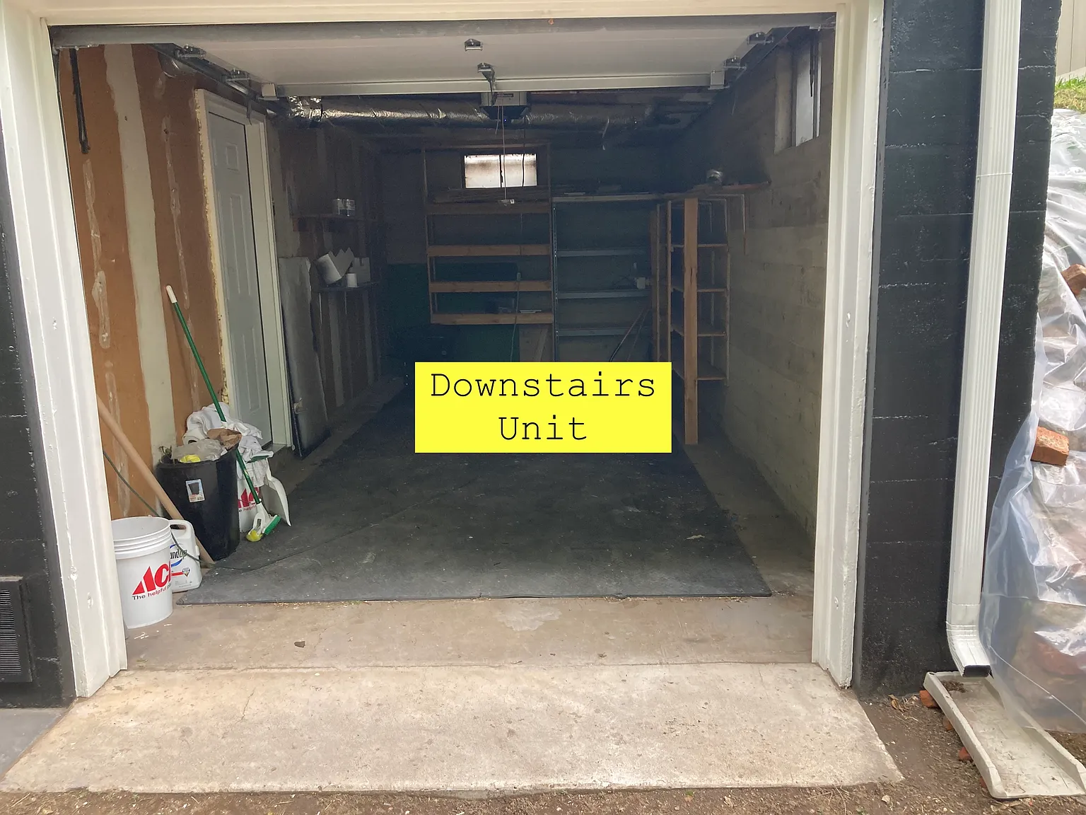 943 Raymond Pl — Photo 3