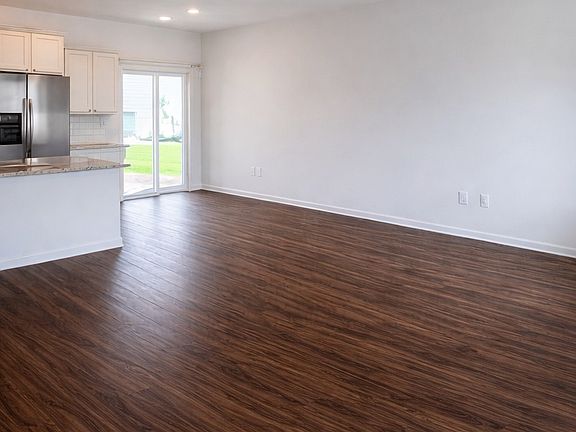 3rd image of 3264 Meriwether Dr