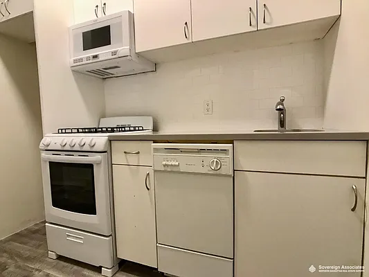 Rented by Sovereign Associates | media 12