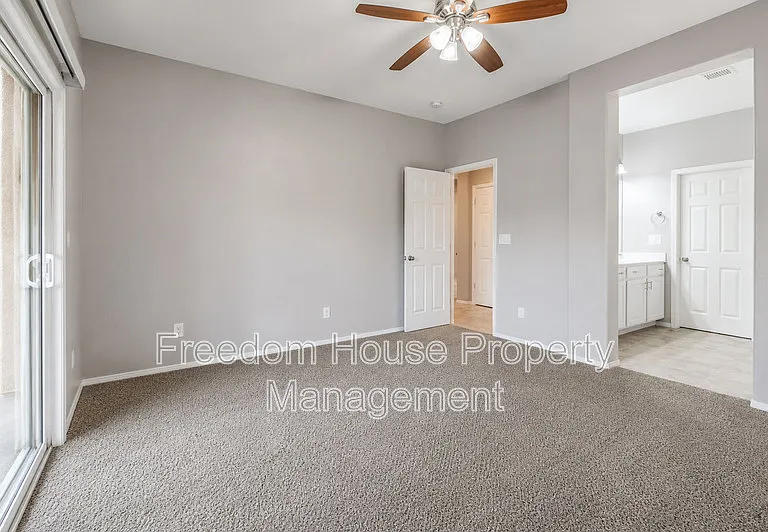 5465 Finestra St — Photo 15