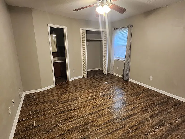 803 Madison Dr — Photo 16