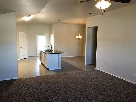 Open concept home, great for entertaining!