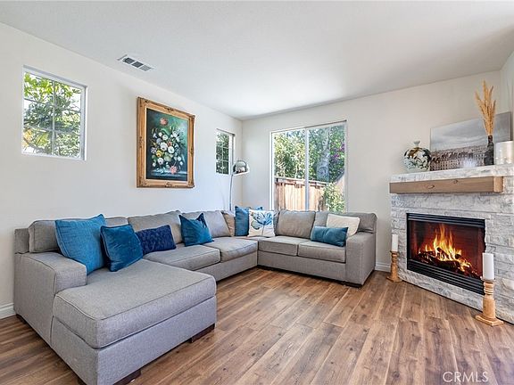 5th image of 63 Poppyfield Ln