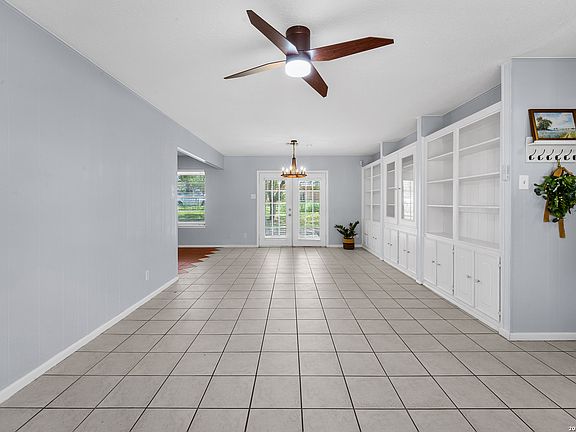 3rd image of 1305 E Colorado