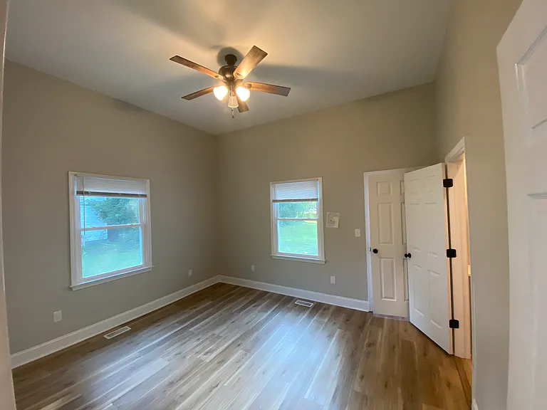 309 N Webb St — Photo 20