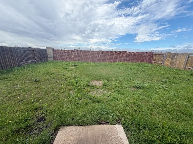 209 Aceves Ct — Photo 15