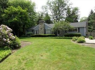 600 W Point Ave, Akron, OH 44333
