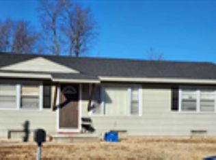 446 W 6th St, Haysville, KS 67060