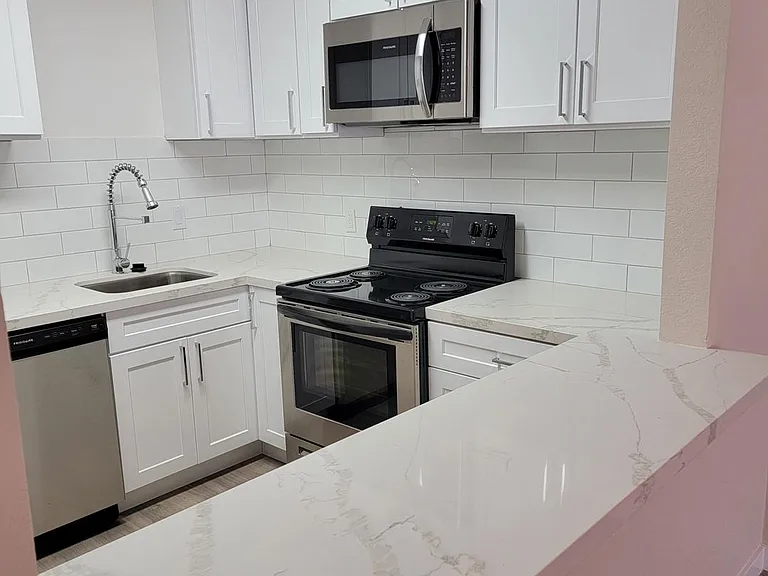 Palisade Flats — Photo 19