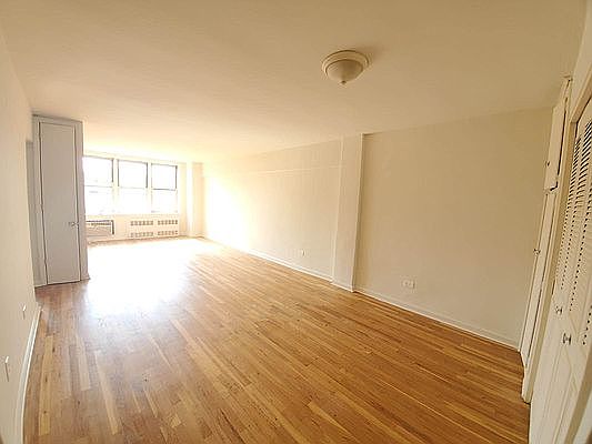 2nd image of 465 E 7th St #55