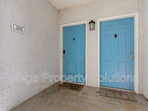 2nd image of 5507 Legacy Crescent Pl APT 1