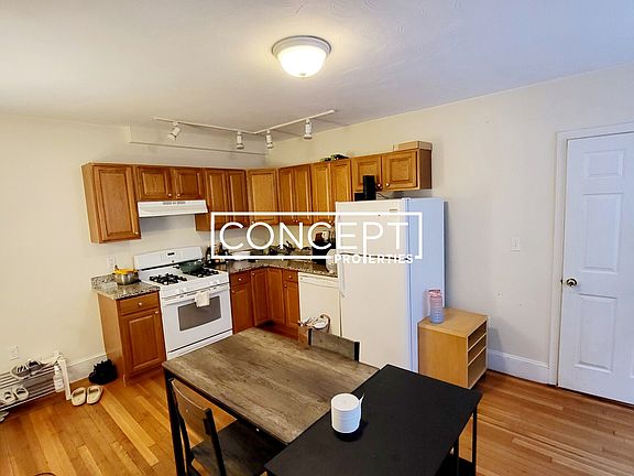 3rd image of 1615-1617 Commonwealth Ave #11