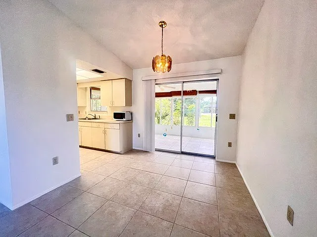6269 Grayson St — Photo 4