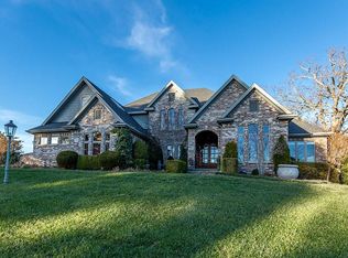 2716 N Candlewood Dr, Fayetteville, AR 72703