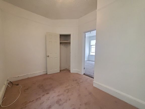 4th image of 296 Claremont Ave #4