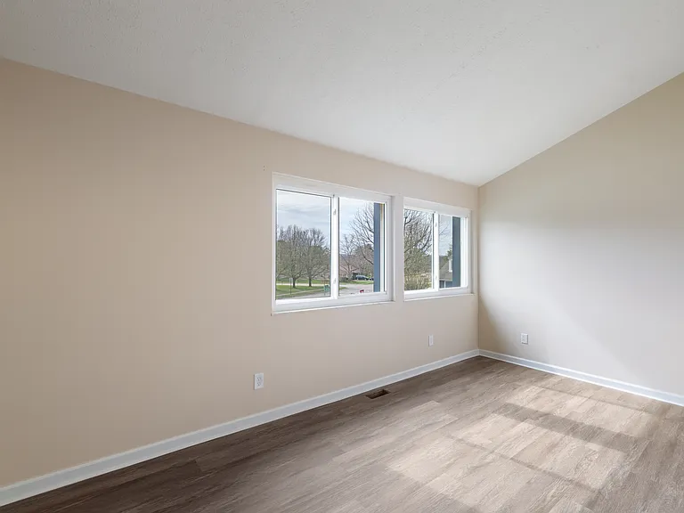3383 Willington Dr — Photo 16
