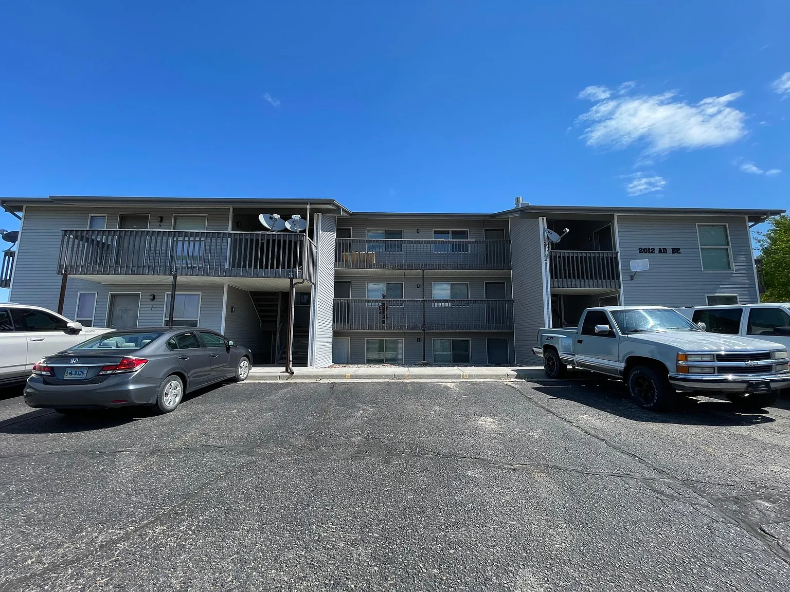 2 bed, 500 sqft, $875 — Photo 1