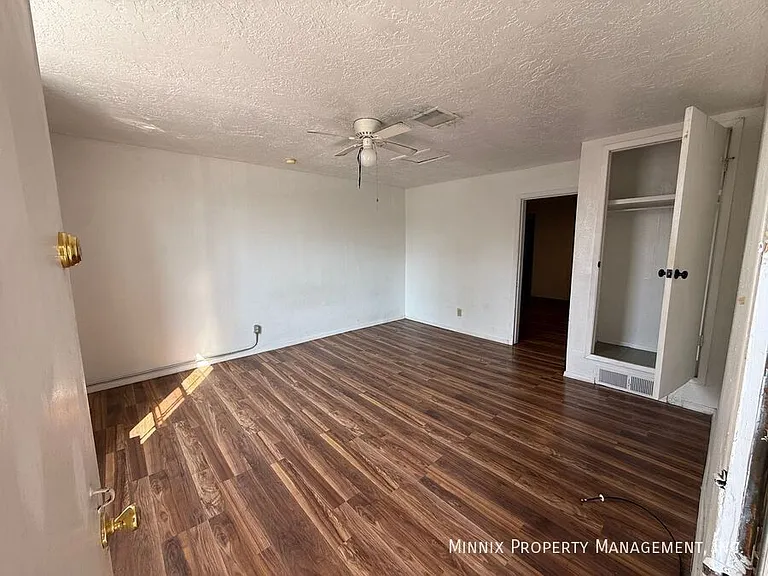 1526 E Yandell Dr #1 — Photo 10