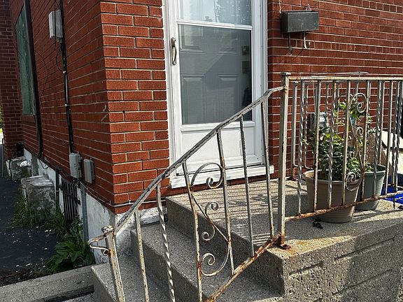 2nd image of 350 Eulalie Ave