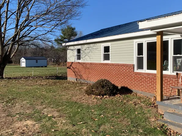 114 Saddletree Ln, Speedwell, VA 24374