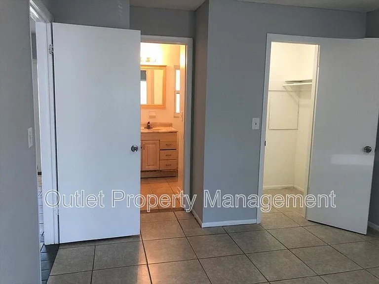 700 Trailwood Dr — Photo 6