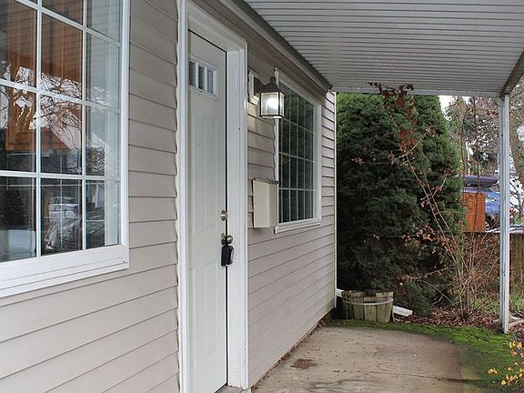 2nd image of 5933 SE Franklin St
