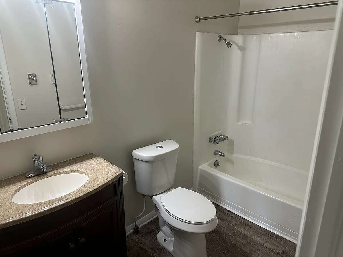Building Photo - 955 W Ardussi St #3