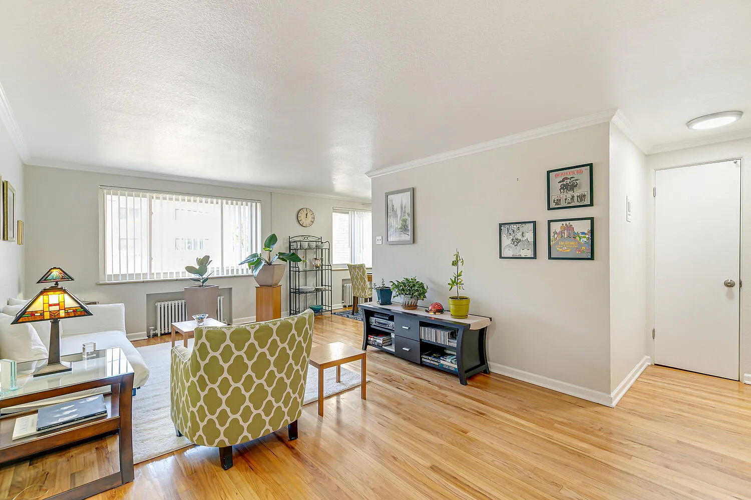 Hale-Graham — Photo 1