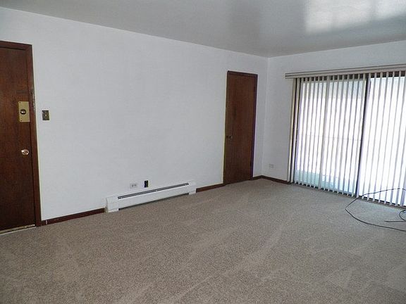 5th image of 17701 Commercial Ave APT 2E