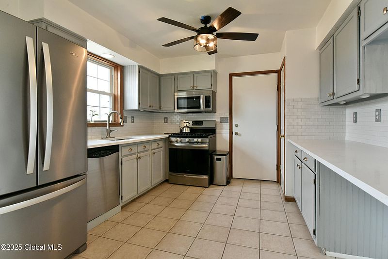 4th image of 39 Whipple Way