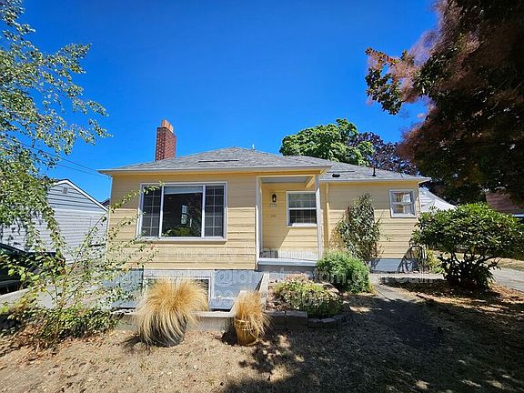 3rd image of 7036 N Concord Ave