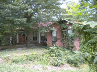 106 Sportsman Club Rd, Harriman, TN 37748