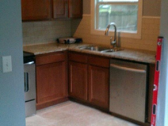 5th image of 4508 College St