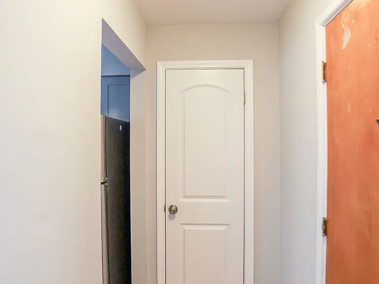 6112 N Kenmore Ave #208 — Photo 9