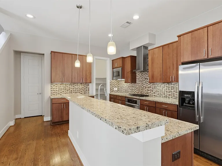 1535 Malone St — Photo 9