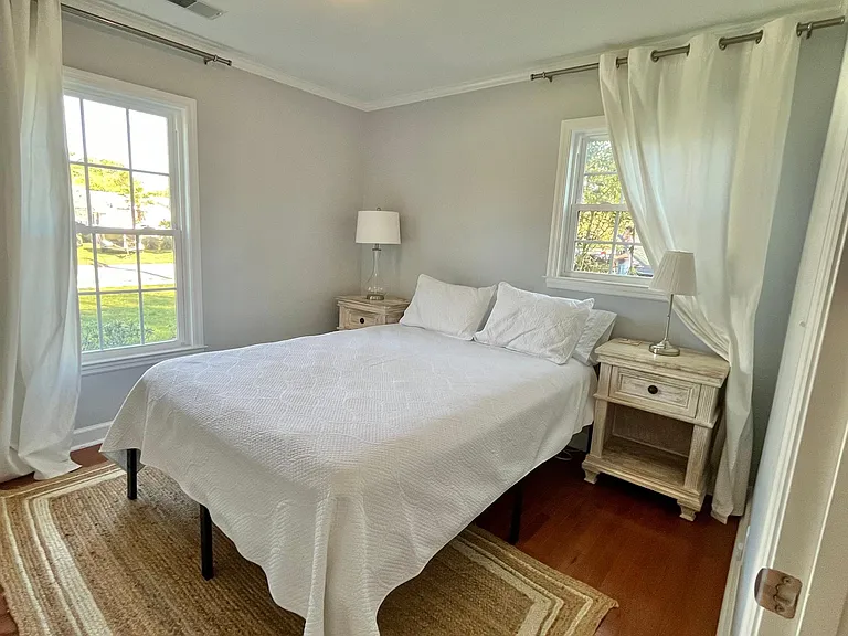 989 Cottingham Dr — Photo 11