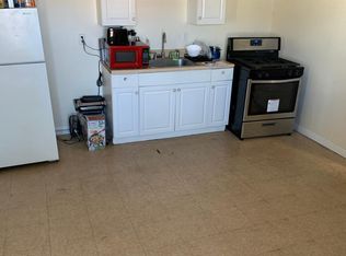 466 Bridge St APT 33, Lowell, MA 01850