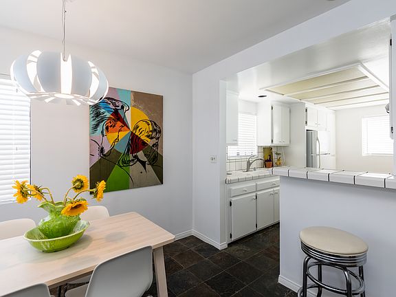 5th image of 11328 Elderwood St