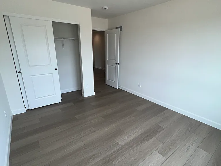 7907 Mexico Rd — Photo 31