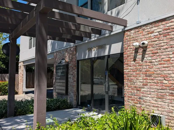 200 B St APT D, Davis, CA 95616