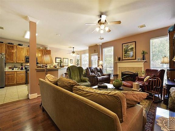 5th image of 11208 Jockey Bluff Dr