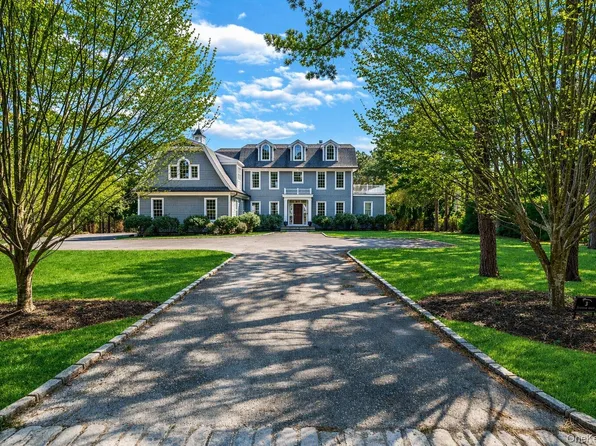 3 Sachem Lane, East Quogue, NY 11942