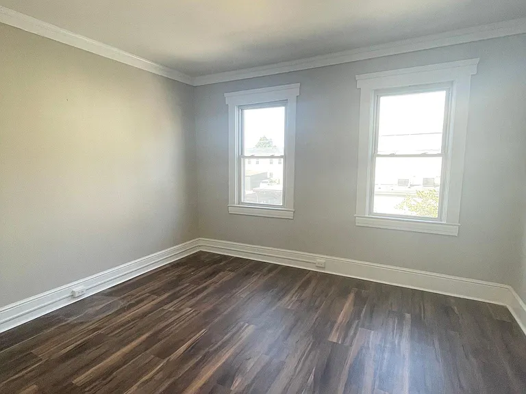 236 E 8th St #2 — Photo 7