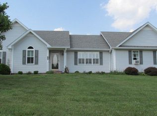 4956 Dripping Springs Rd, Glasgow, KY 42141