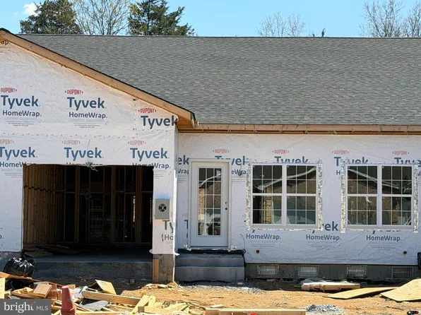 339 Lora Dr, Woodstock, VA 22664