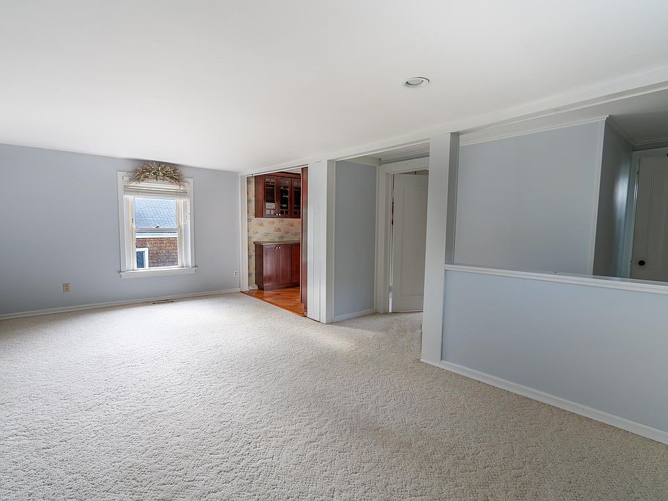 1st image of 310 Front St