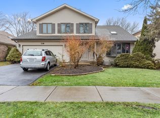 738 Kristy Ln, Wheeling, IL 60090