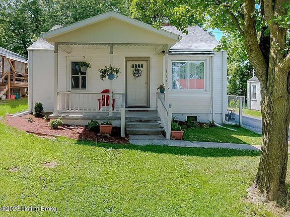 2nd image of 225 Grandview Dr