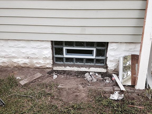 4th image of 169 Pine St