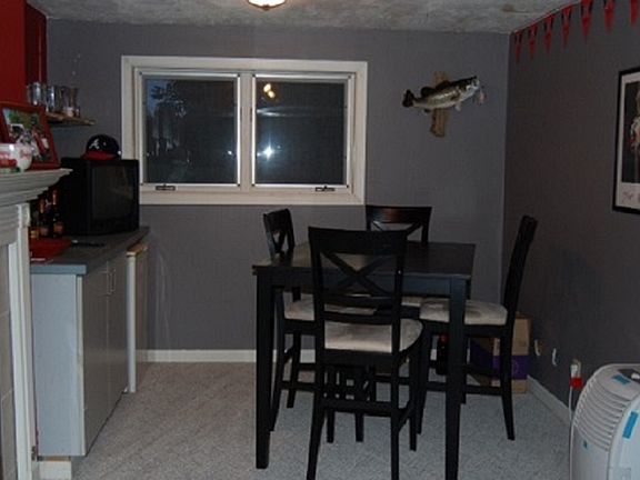 3rd image of 810 E Four Street Cir
